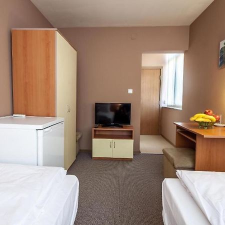 Panorama Top Floor Rooms In Hotel Tundzha Yambol Exterior photo