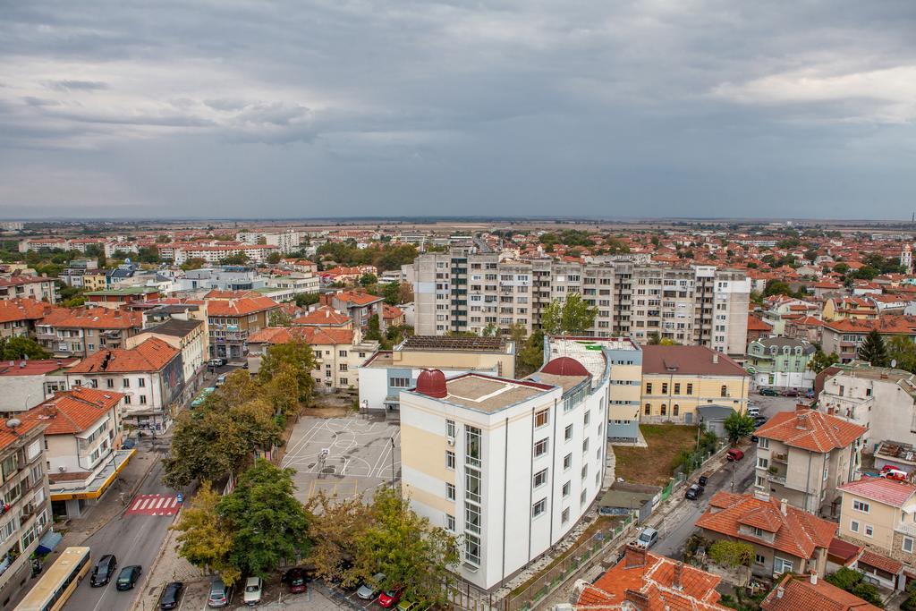 Panorama Top Floor Rooms In Hotel Tundzha Yambol Exterior photo