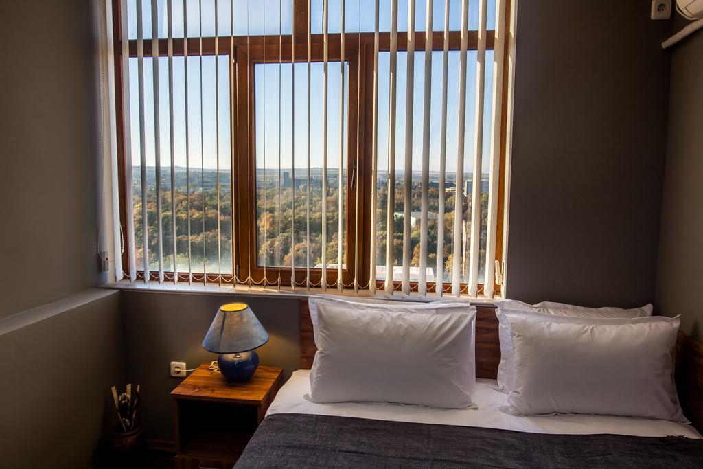 Panorama Top Floor Rooms In Hotel Tundzha Yambol Exterior photo